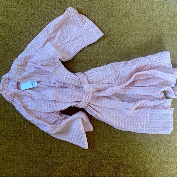 Pink Waffle Robe - Picture 4 of 6